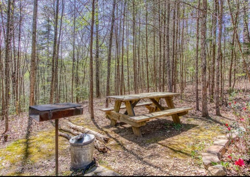 Lazy Bear Cabin Sevierville Exterior foto